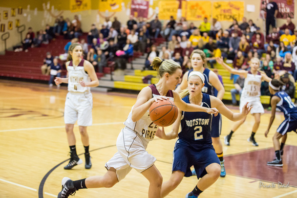 2013-12-18_SEHS Girls Basketball vs Rootstown-69