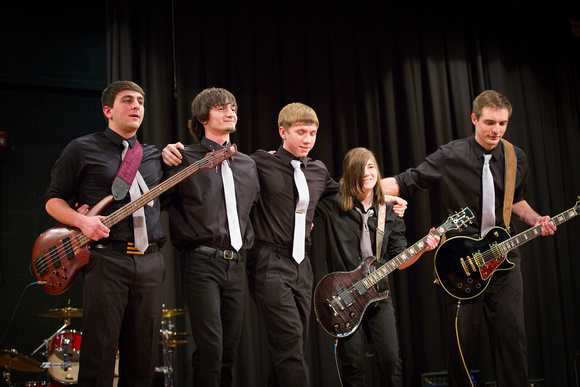 2015-02-12_SEHS Talent Show-31